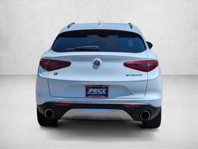 Used 2018 Alfa Romeo Stelvio Sport w/ Quick Order Package 22J Sport AWD/4WD image 7