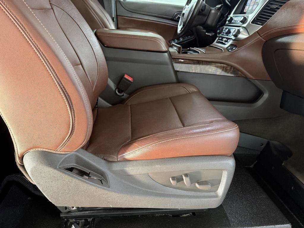 Used 2017 Chevrolet Suburban Premier image 10