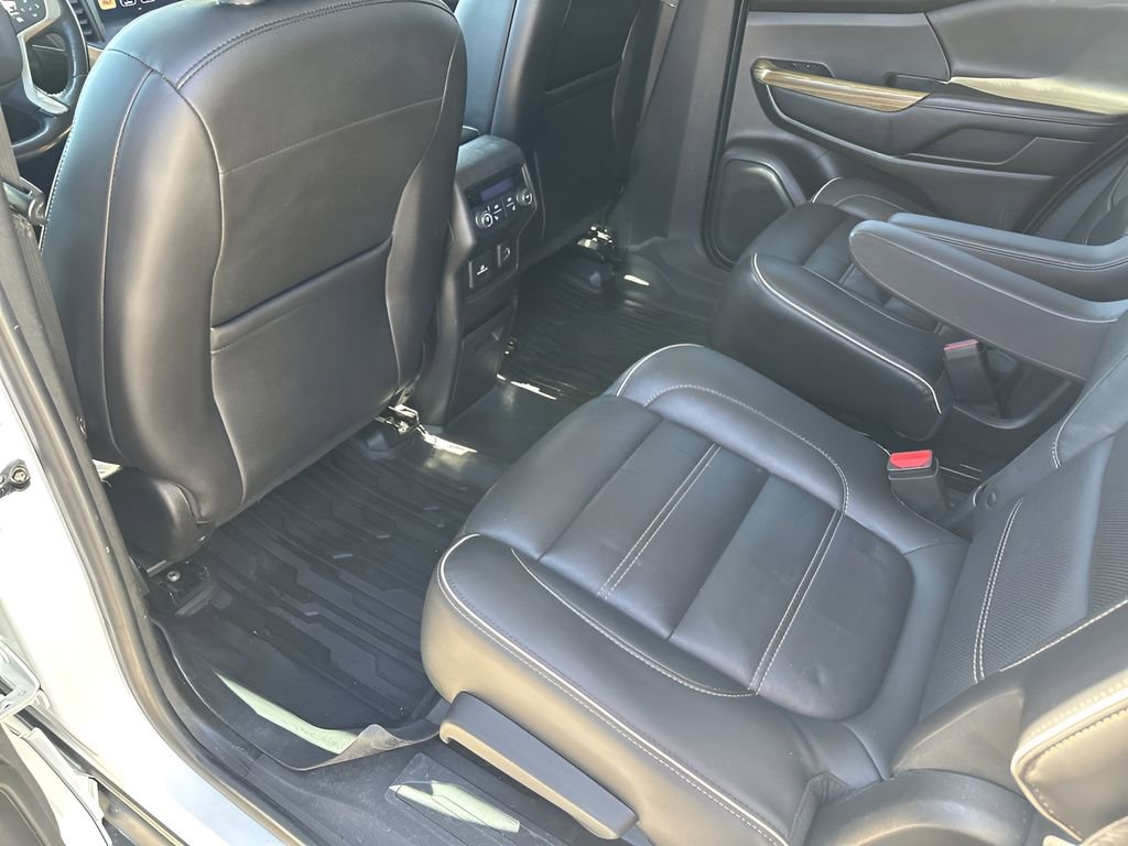 Used 2019 GMC Acadia Denali w/ LPO, Floor Liner Package image 20