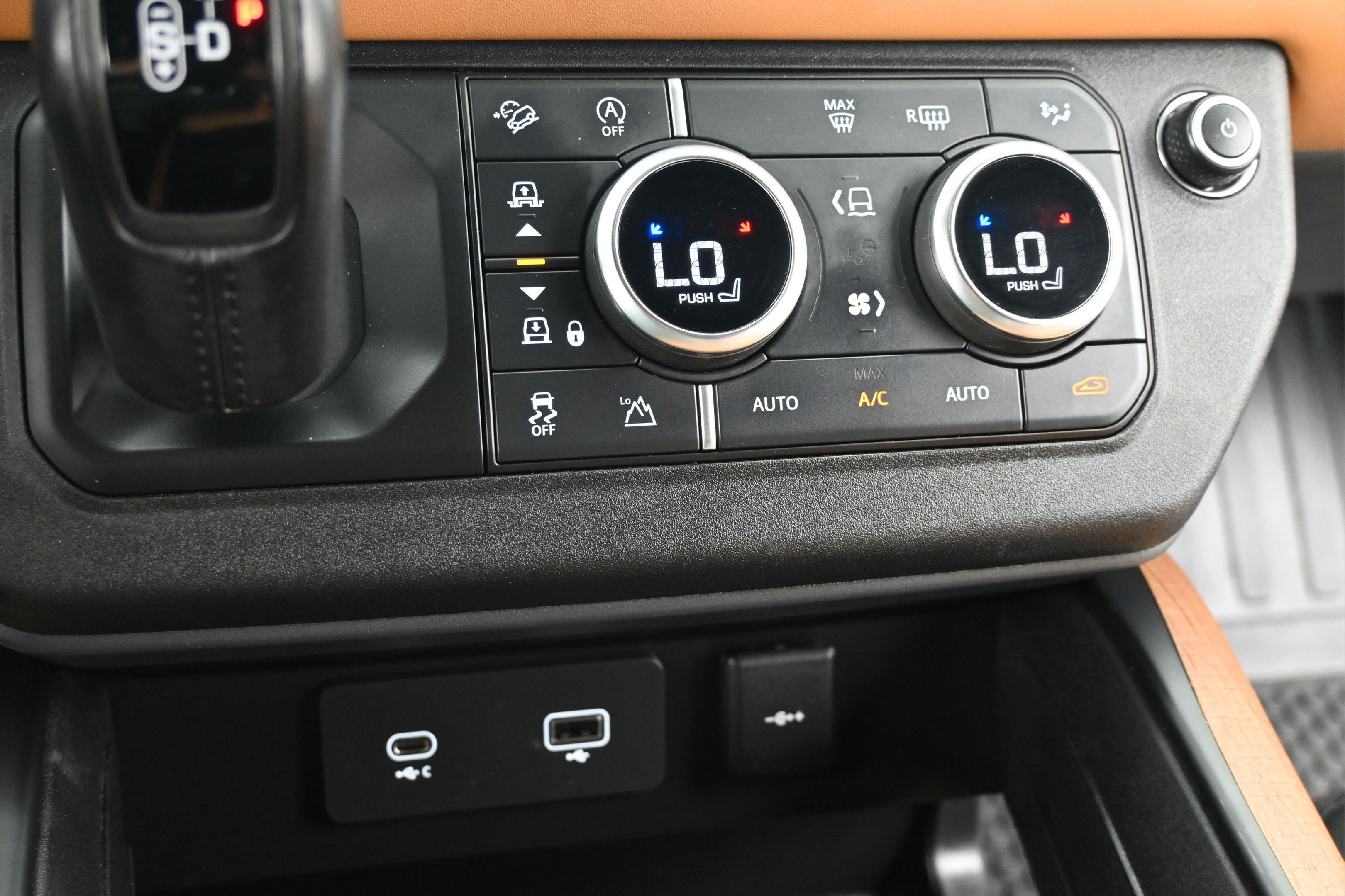 Used 2022 Land Rover Defender 110 X AWD/4WD image 19