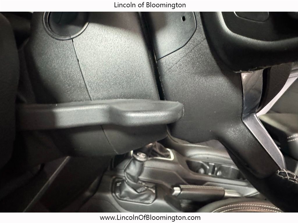 Used 2021 Jeep Wrangler Unlimited Sahara w/ Cold Weather Group image 40