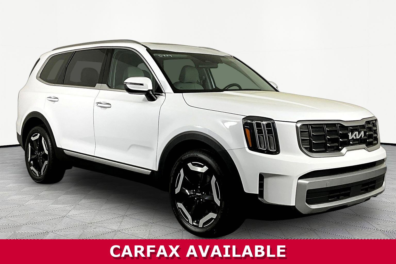 Used 2023 Kia Telluride S w/ S Sunroof Package image 3