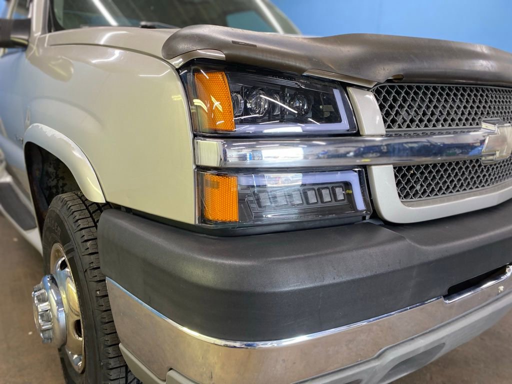 Used 2004 Chevrolet Silverado 3500 LT image 2