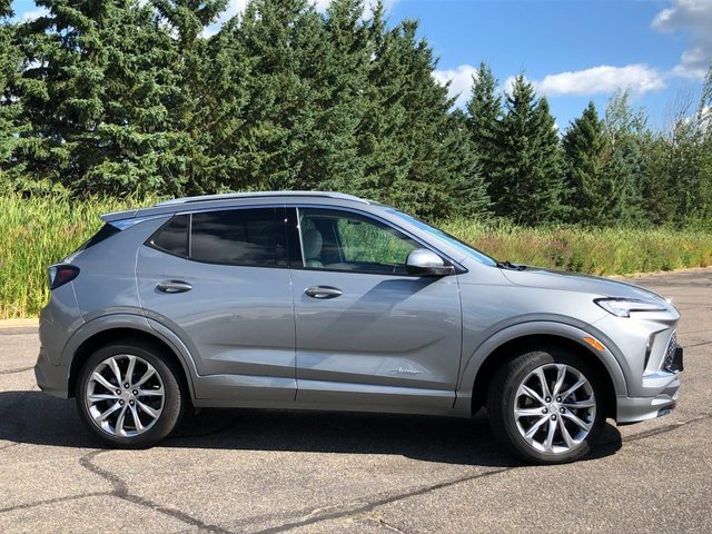 Used 2024 Buick Encore GX Avenir w/ Avenir Convenience Package image 19