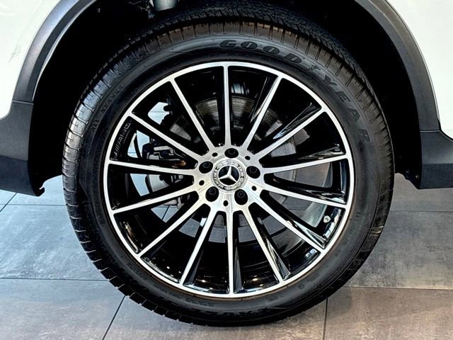 Used 2023 Mercedes-Benz GLC 300 4MATIC Coupe image 41
