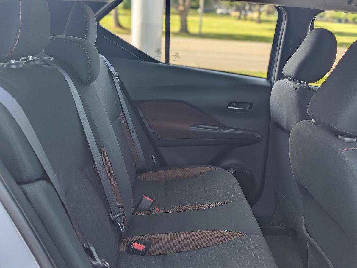 Used 2023 Nissan Kicks SR w/ Exterior Package FWD image 34
