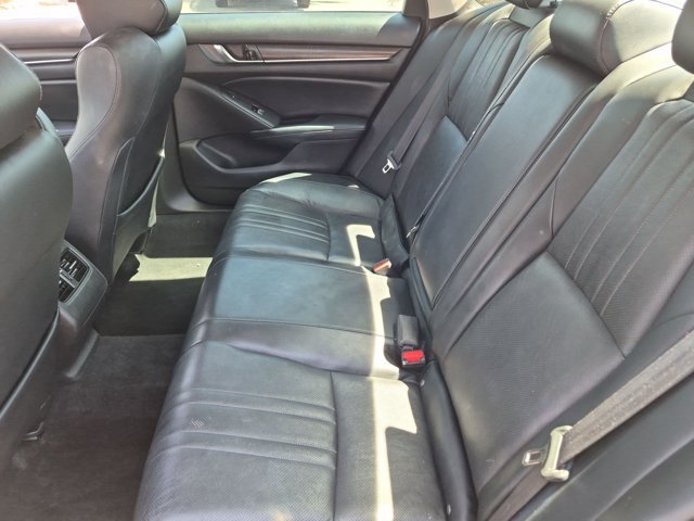 Used 2018 Honda Accord Touring image 25