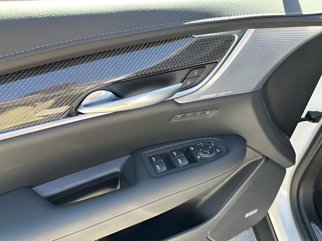 New 2026 Cadillac XT5 Sportv w/ LPO, Onyx Lite Package AWD/4WD image 26