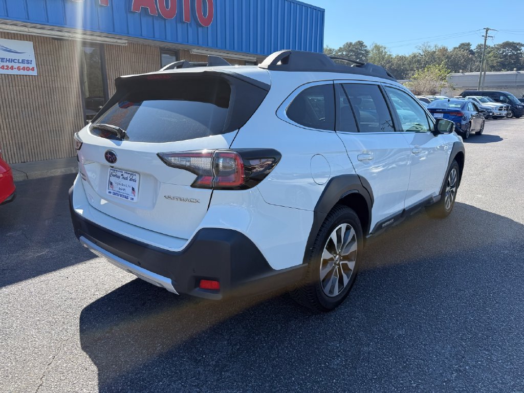 Used 2023 Subaru Outback Limited AWD/4WD image 12