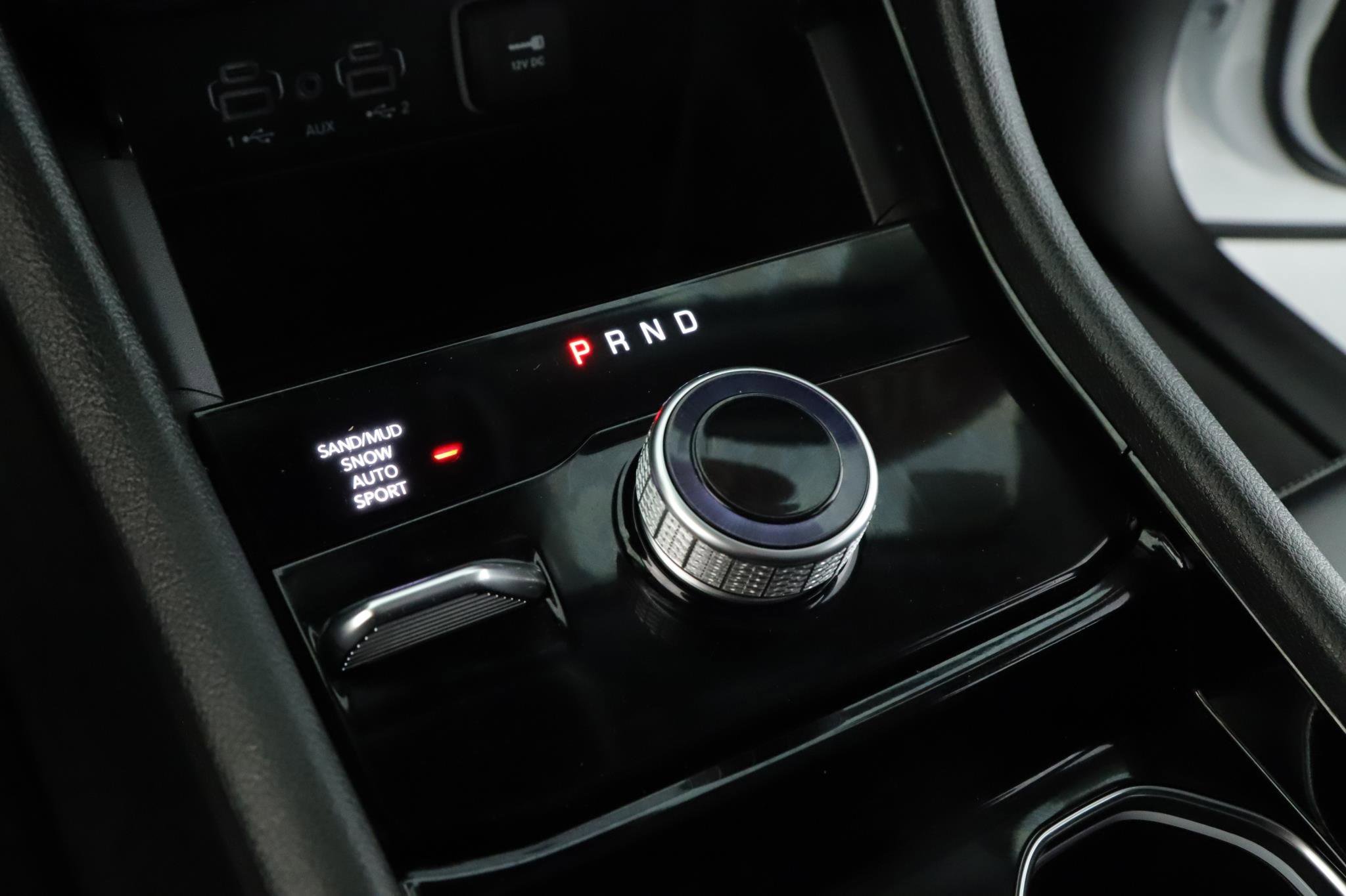 Used 2023 Jeep Grand Cherokee Limited image 13