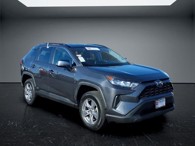 Used 2022 Toyota RAV4 LE AWD/4WD image 1