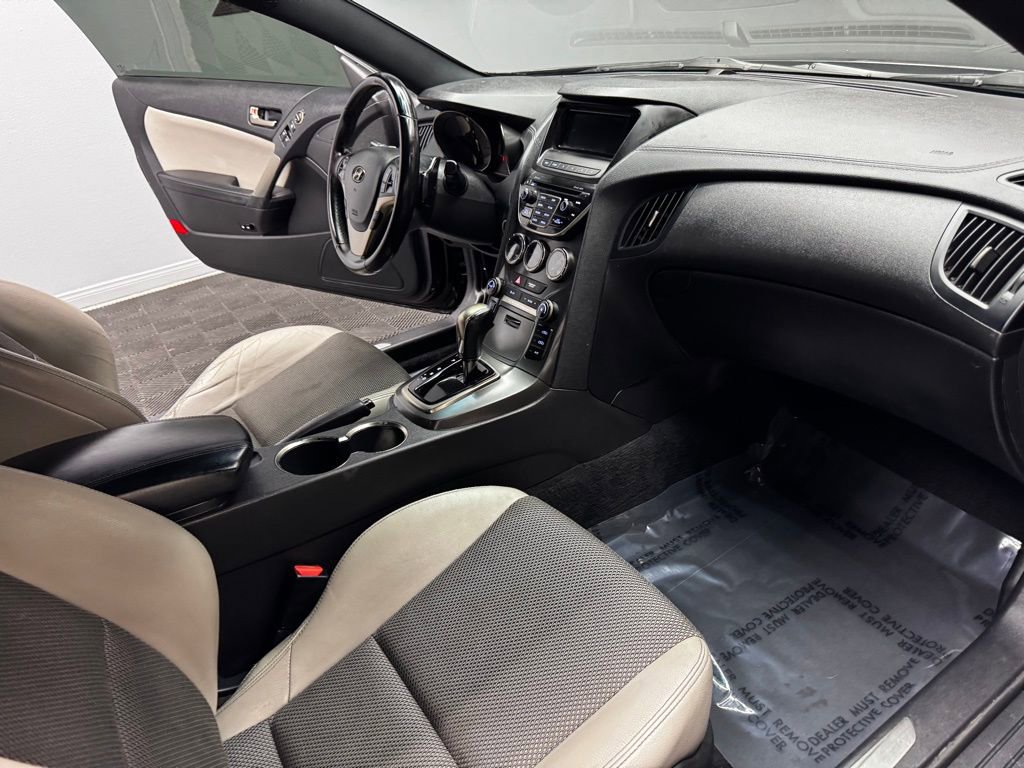 Used 2016 Hyundai Genesis 3.8 RWD image 44