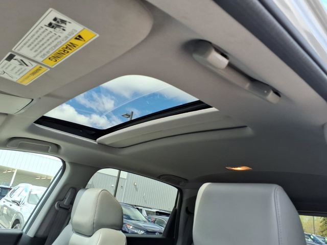 Used 2018 Honda CR-V Touring image 14