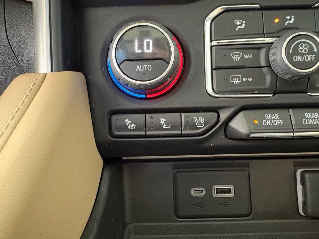Used 2023 Chevrolet Suburban Premier AWD/4WD image 14