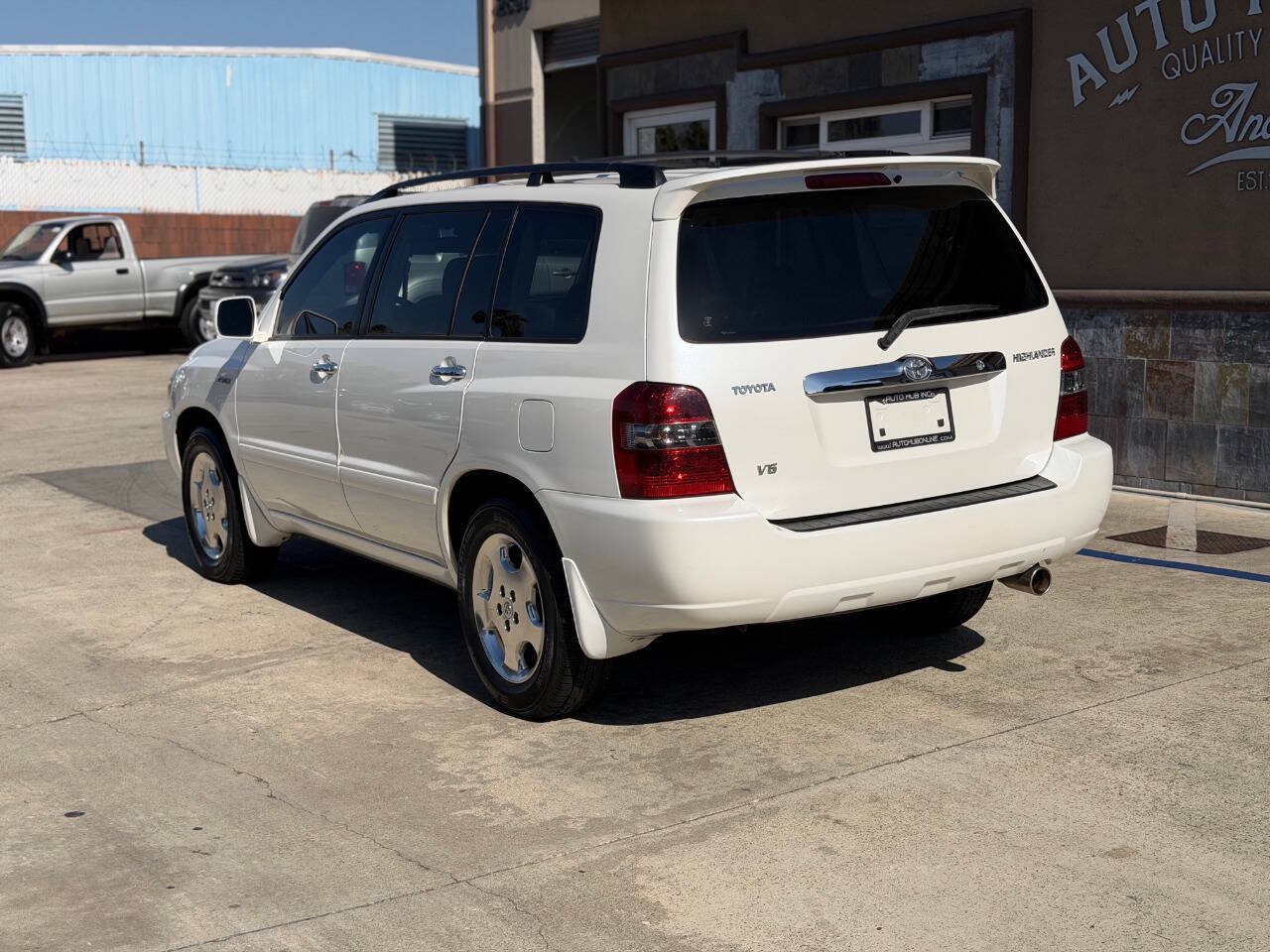 Used 2006 Toyota Highlander Sport w/ Towing Prep Pkg FWD image 8