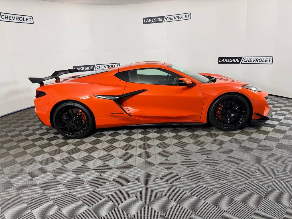 New 2026 Chevrolet Corvette Z06 w/ Z07 Performance Package image 8