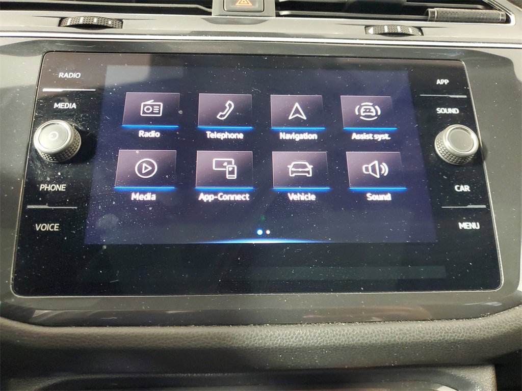 Used 2023 Volkswagen Tiguan SE R-Line image 18