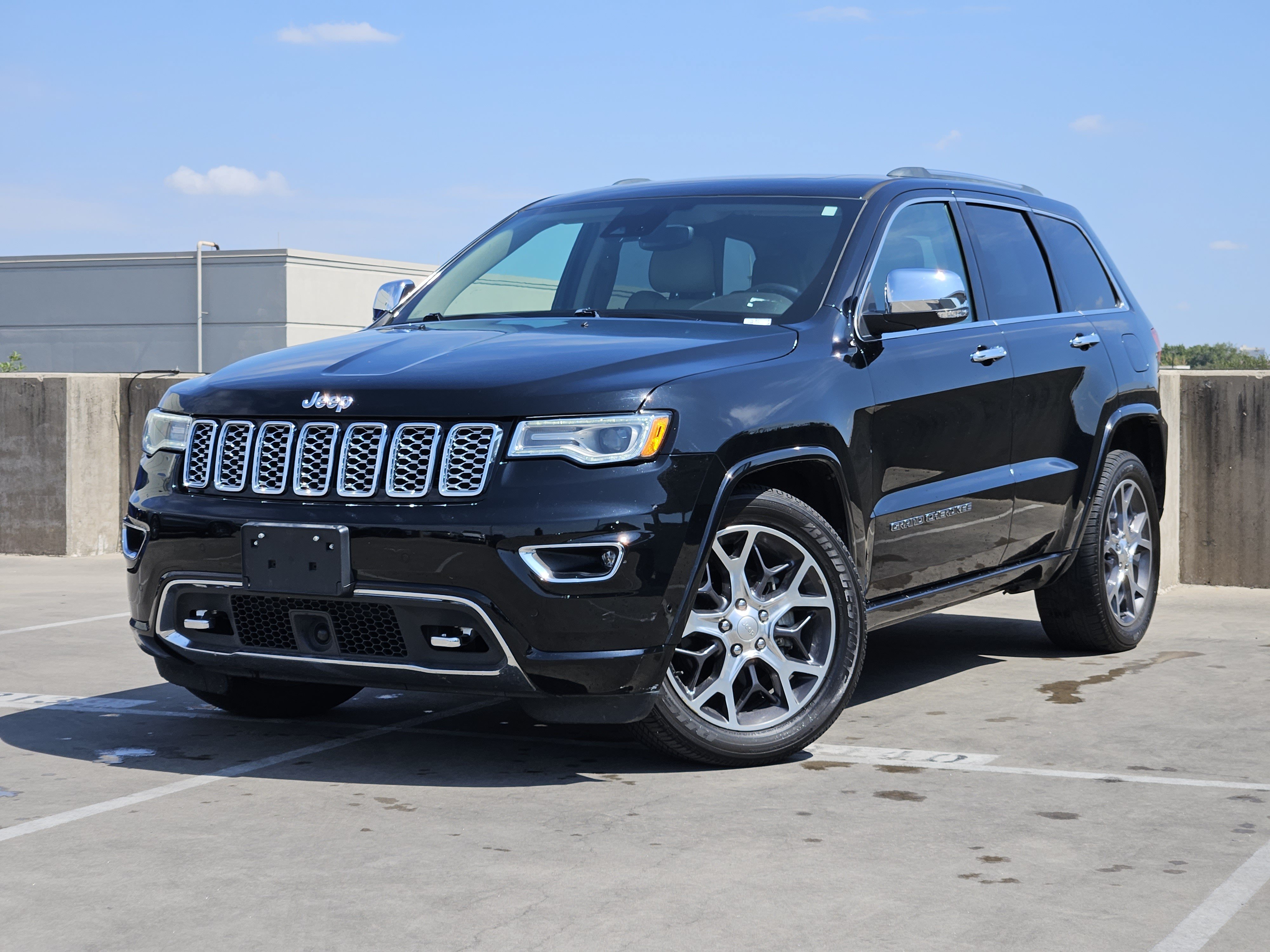 Used 2019 Jeep Grand Cherokee Overland AWD/4WD image 1