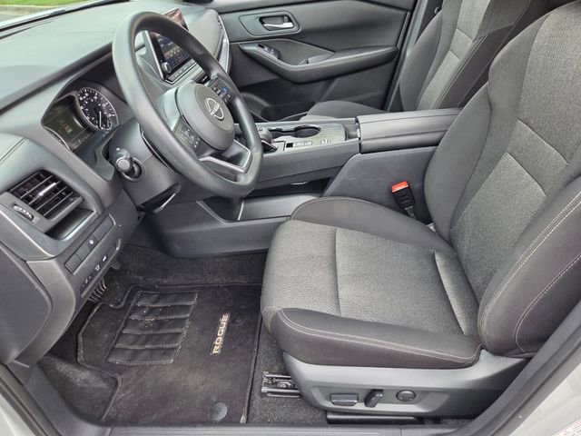 Used 2024 Nissan Rogue SV FWD image 9