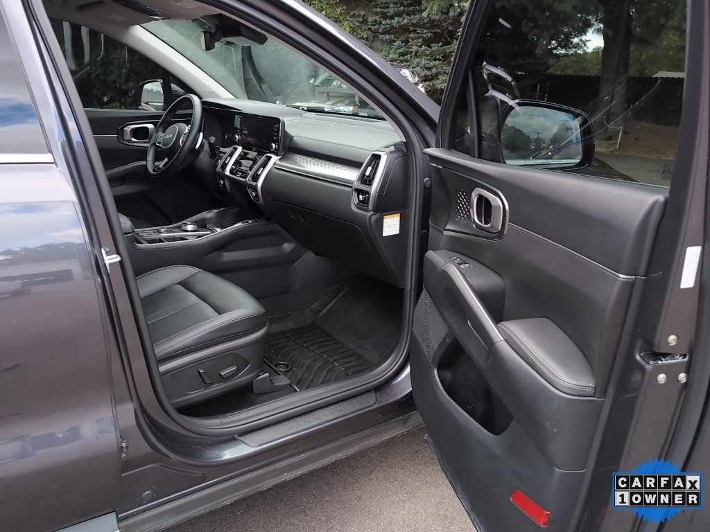 Used 2023 Kia Sorento EX image 59
