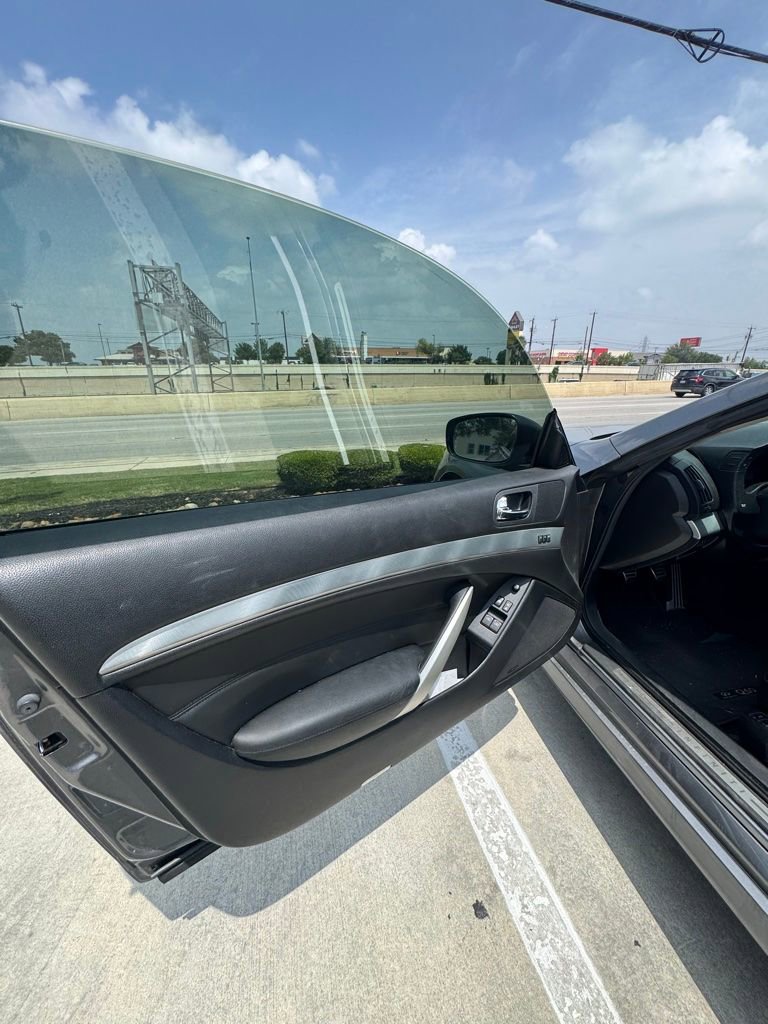Used 2015 INFINITI Q60 Sport RWD image 17