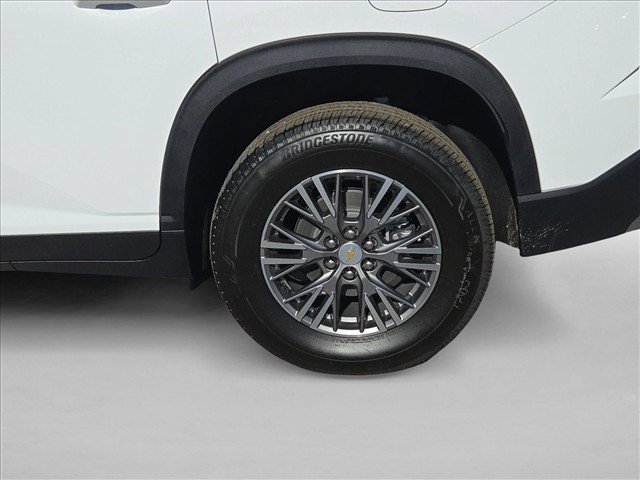 New 2027 Chevrolet Traverse LT FWD image 10