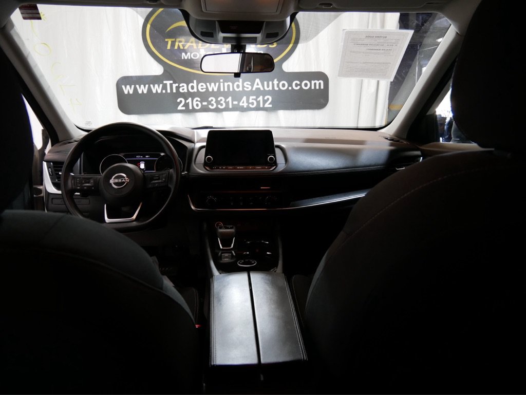 Used 2023 Nissan Rogue S AWD/4WD image 22