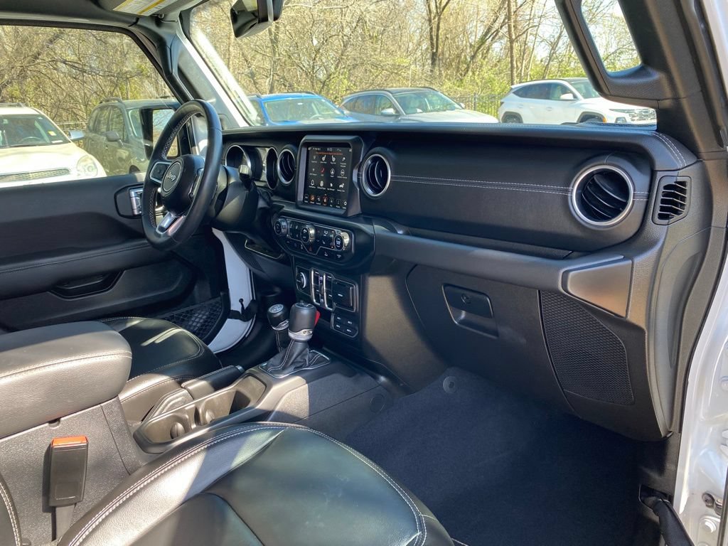 Used 2023 Jeep Wrangler Unlimited Sahara w/ Cold Weather Group AWD/4WD image 45