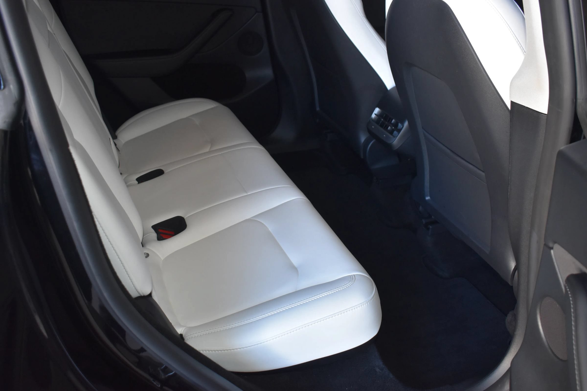 Used 2025 Tesla Model Y Long Range AWD/4WD image 15