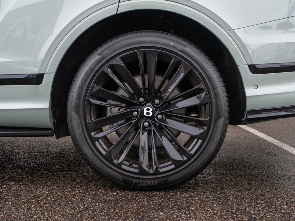 Used 2023 Bentley Bentayga Speed AWD/4WD image 36
