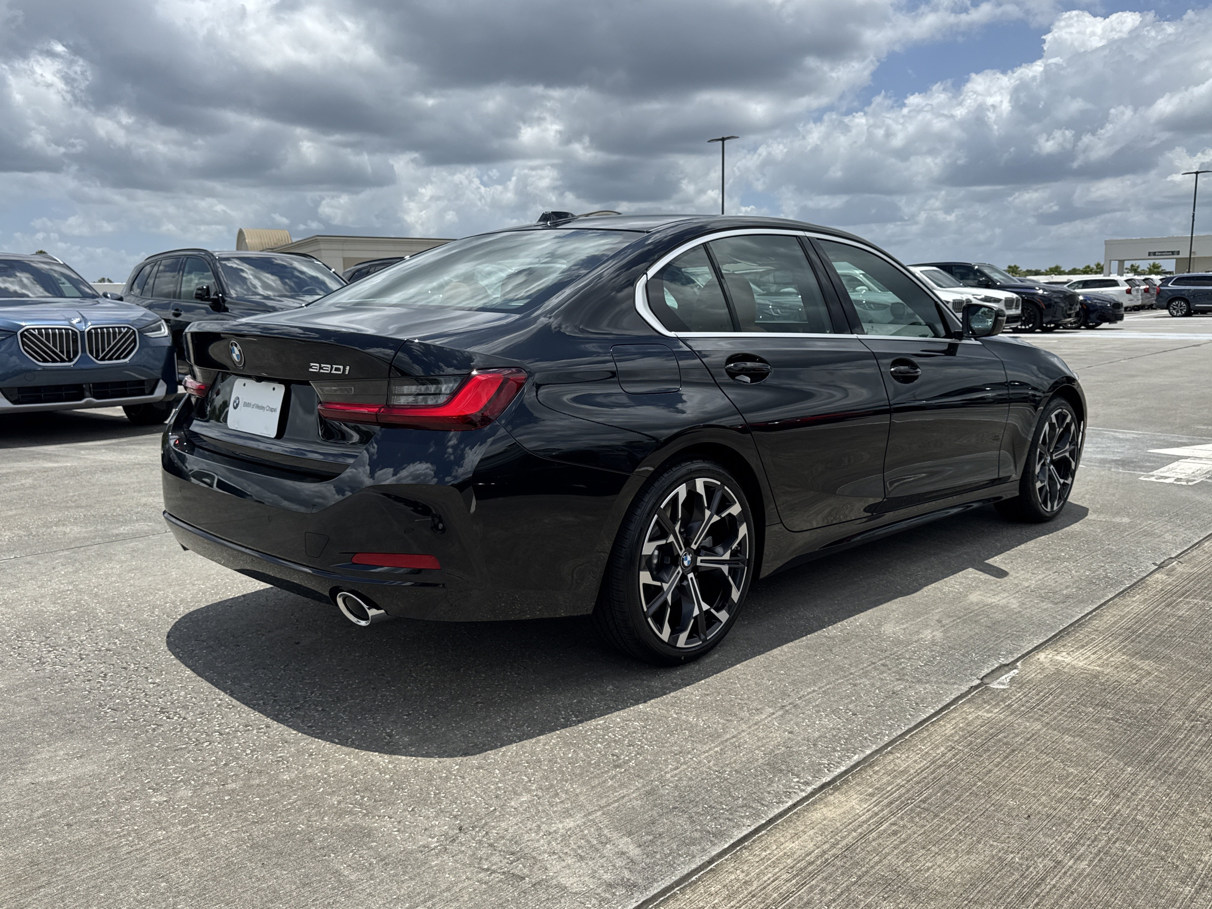 New 2026 BMW 330i Sedan w/ Premium Package RWD image 7