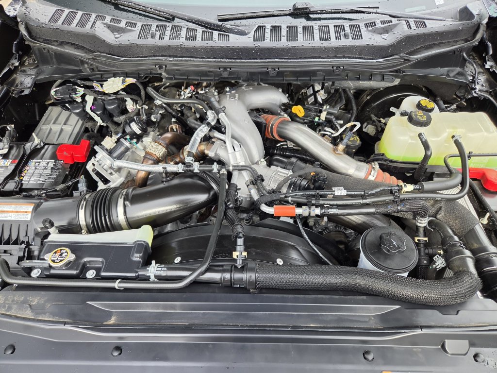 Used 2025 Ford F250 Platinum AWD/4WD image 30
