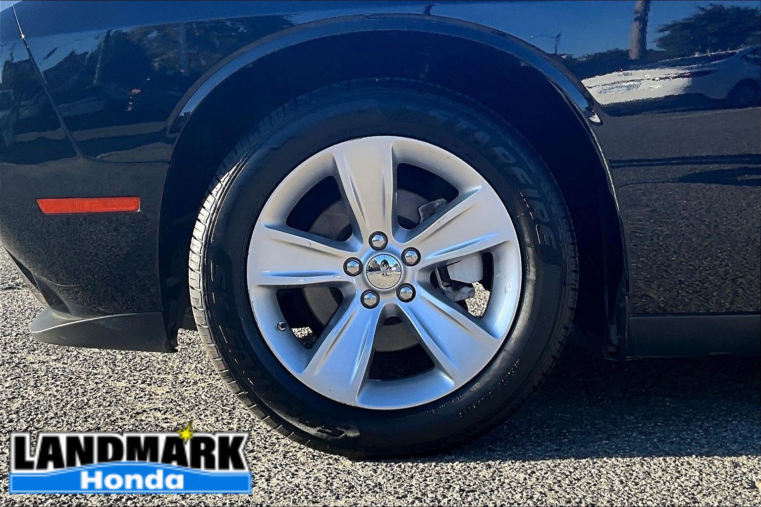 Used 2023 Dodge Challenger SXT RWD image 8