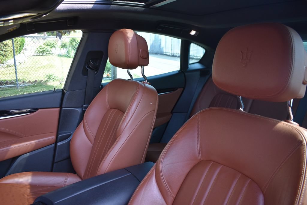 Used 2020 Maserati Levante AWD/4WD image 9