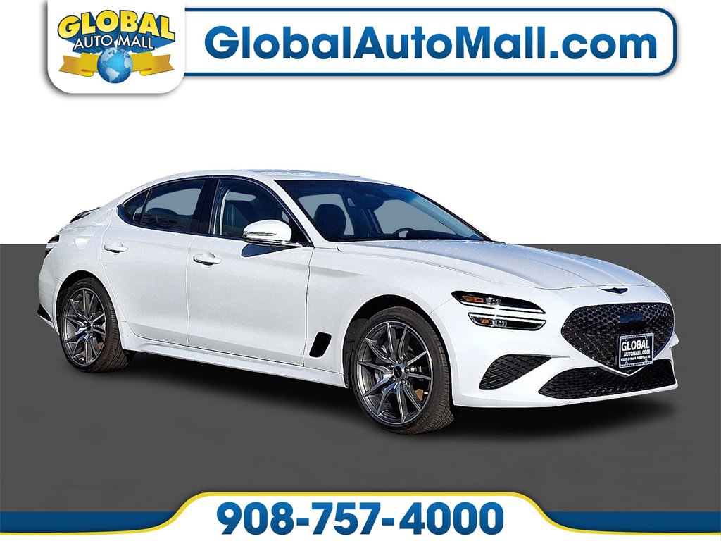 Used 2024 Genesis G70 2.5T image 1