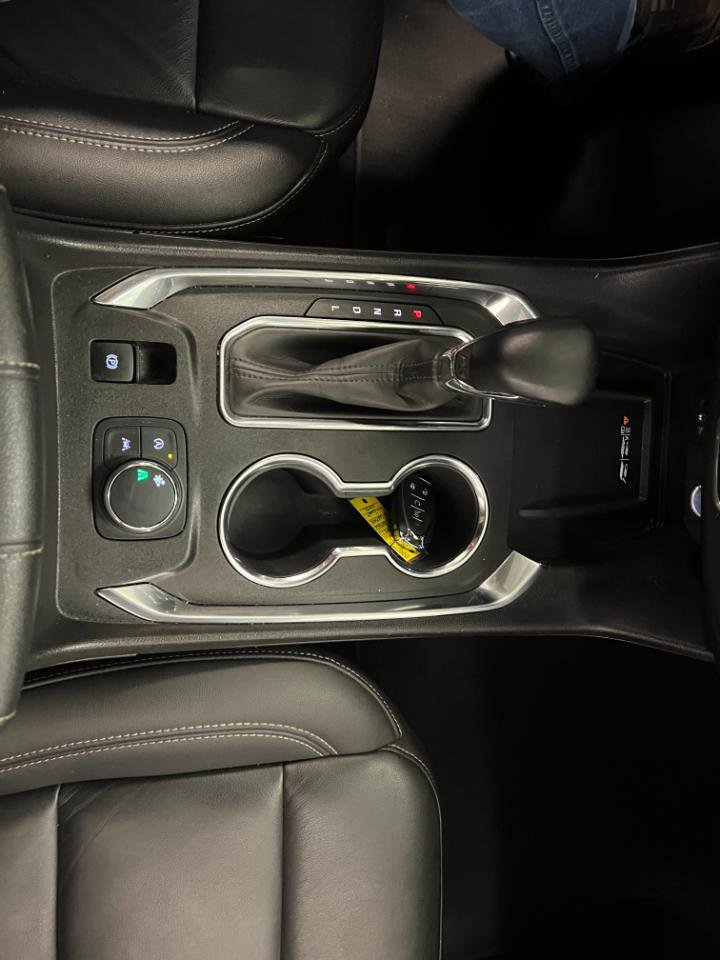Used 2023 Chevrolet Traverse LT FWD image 49