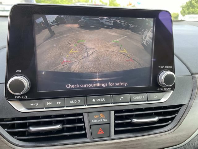 Used 2024 Nissan Altima 2.5 SV FWD image 9