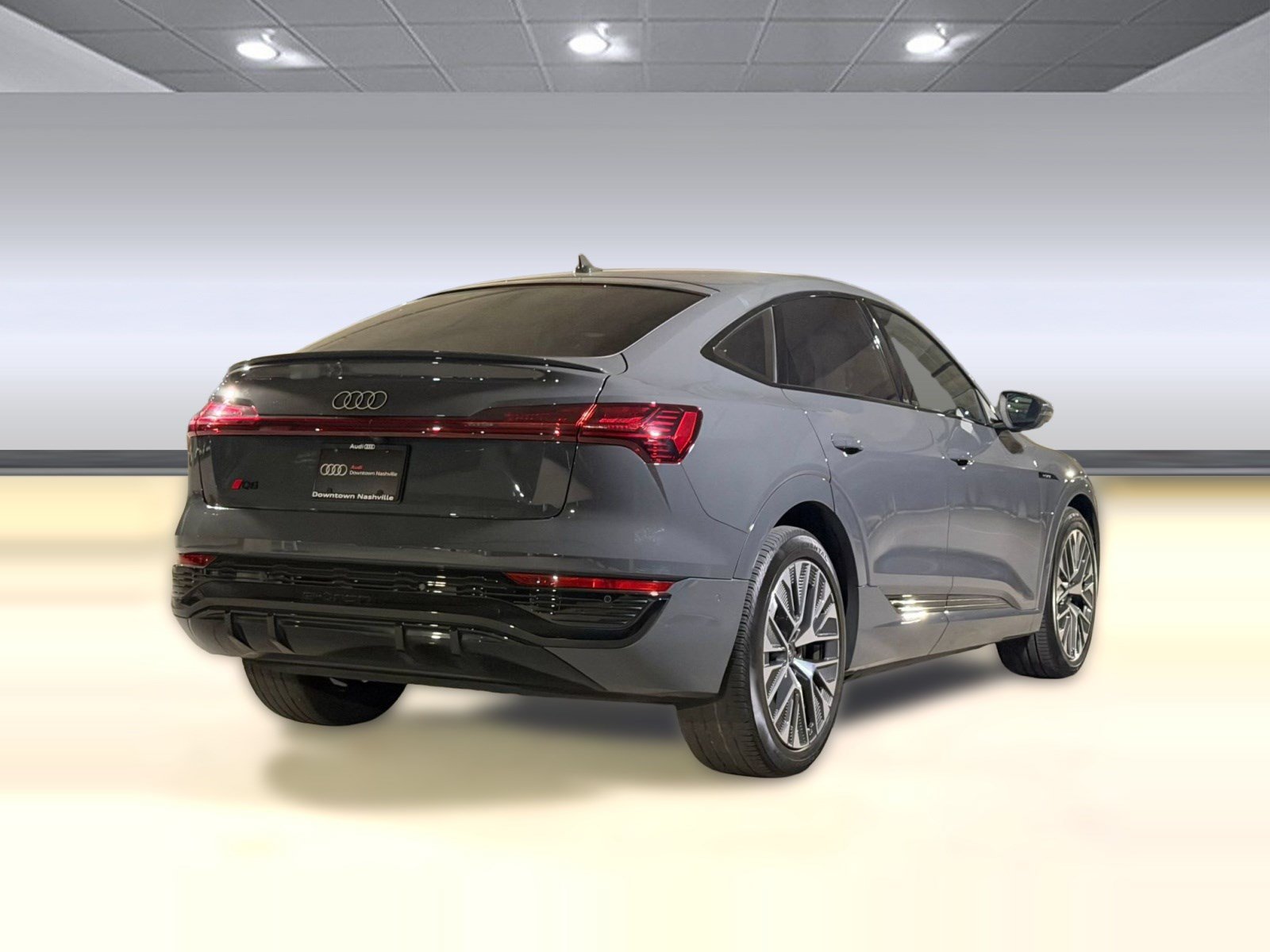 Used 2024 Audi Q8 e-tron Premium Plus w/ Premium Plus Package AWD/4WD image 9