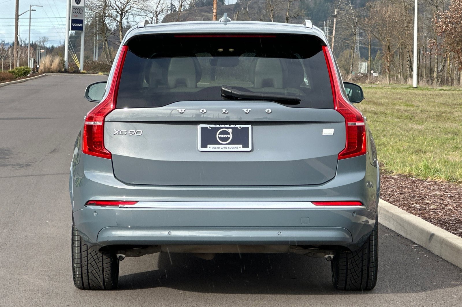 Used 2023 Volvo XC90 T8 Ultimate image 4