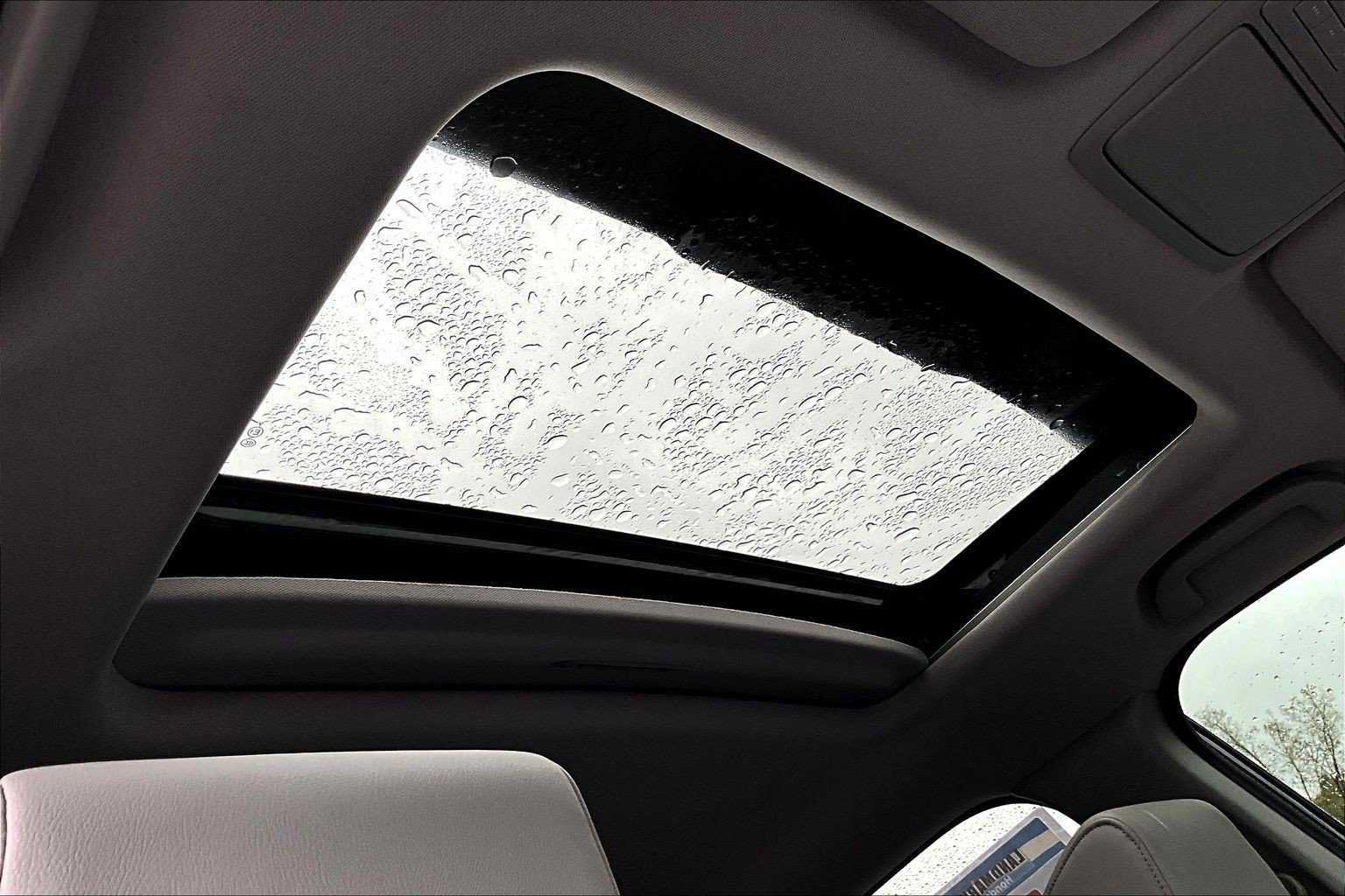 Used 2022 Honda CR-V Touring image 17