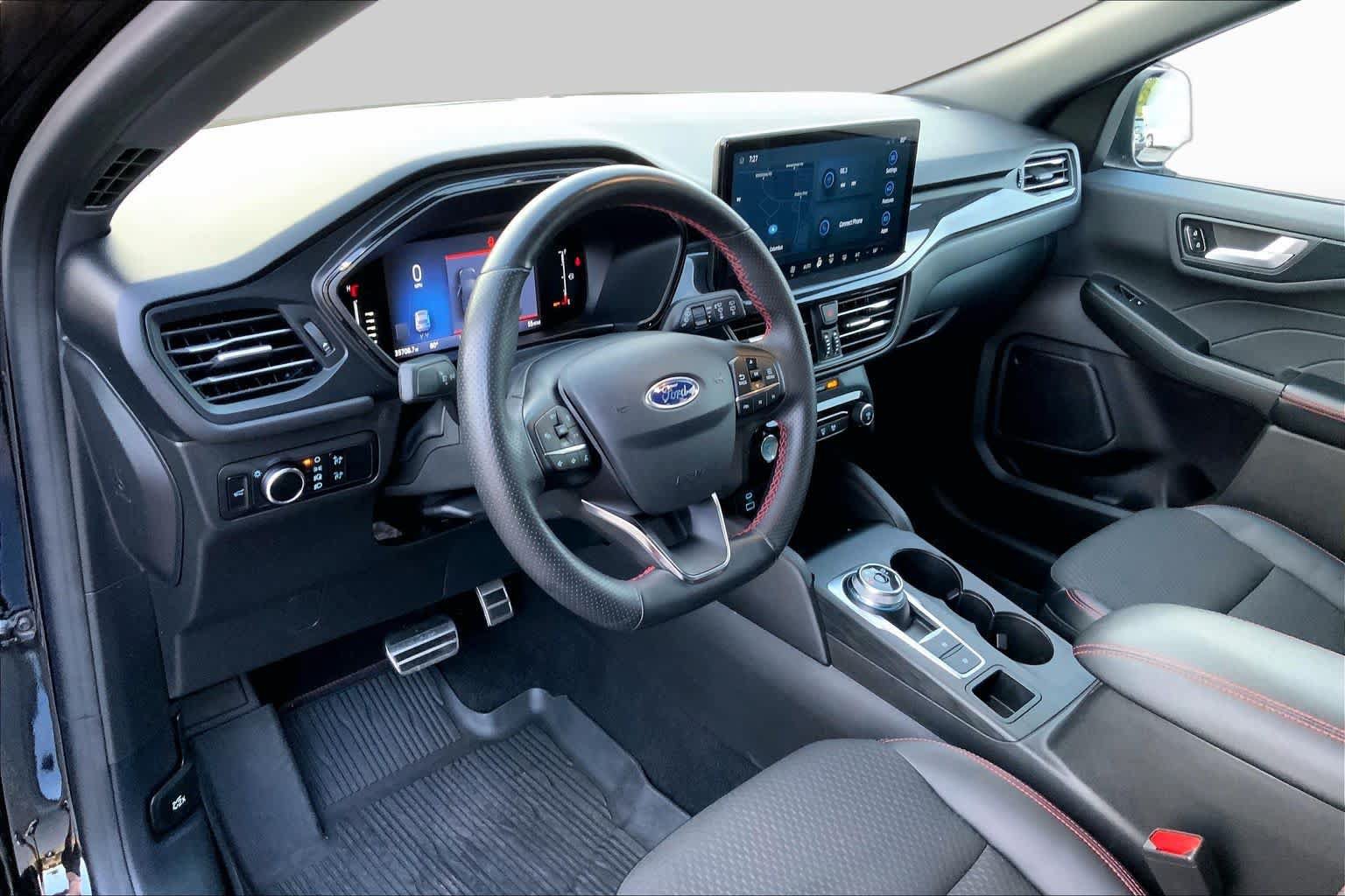 Used 2023 Ford Escape ST-Line w/ Tech Pack #1 FWD image 14