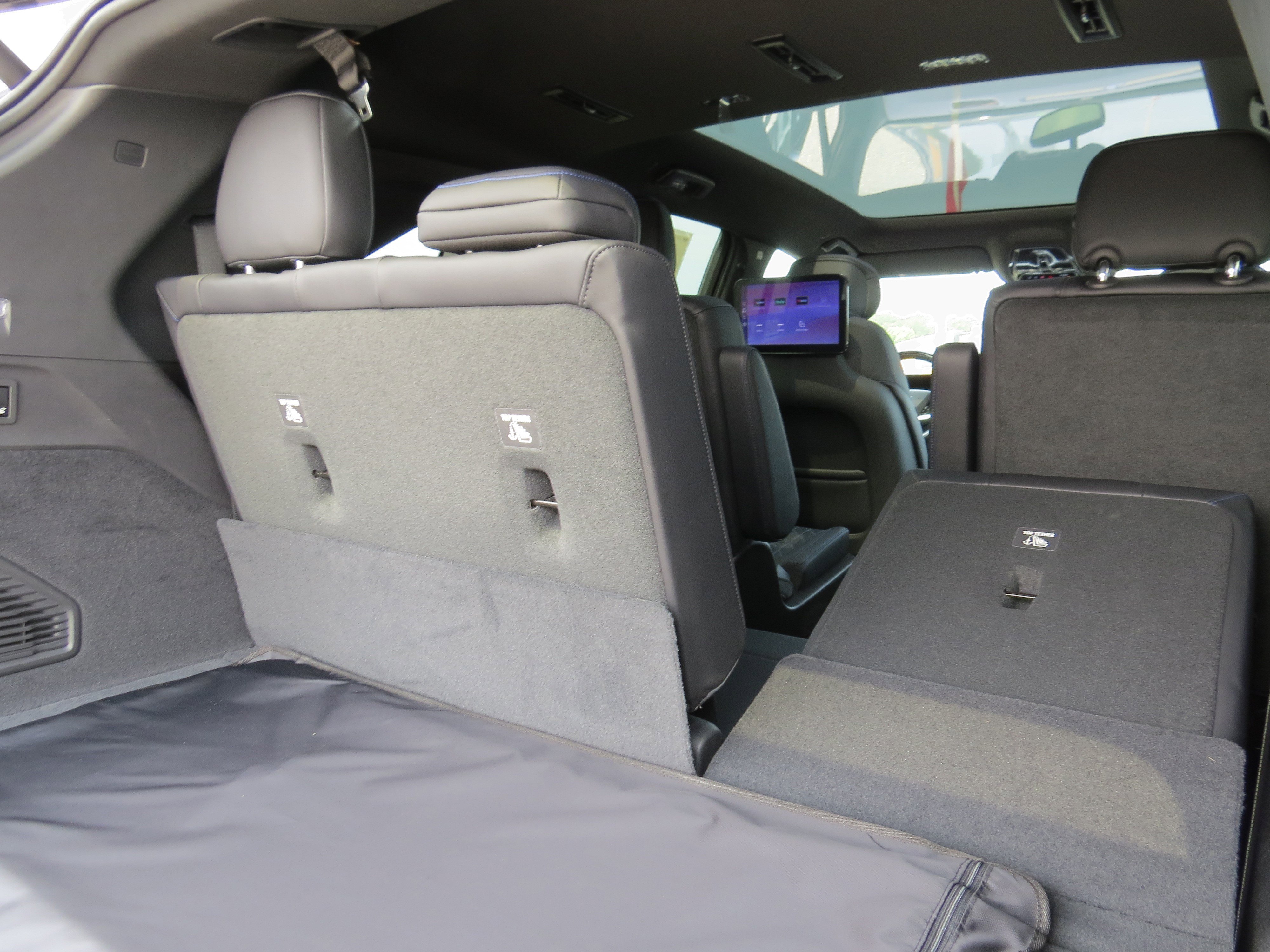 New 2025 Cadillac Escalade IQ Luxury 1 w/ Smart Trailering package image 15