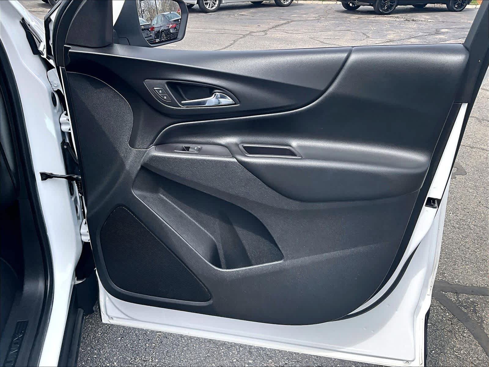 Used 2020 Chevrolet Equinox LT AWD/4WD image 12