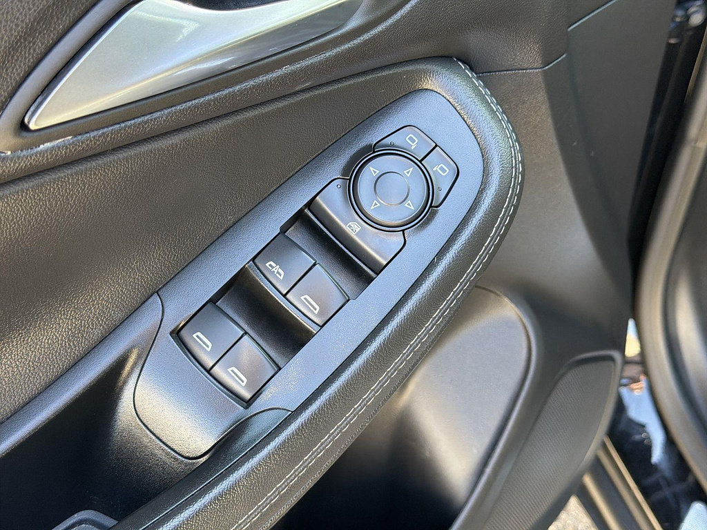 Used 2023 Buick Encore GX Preferred w/ Cold Weather Comfort Package FWD image 20