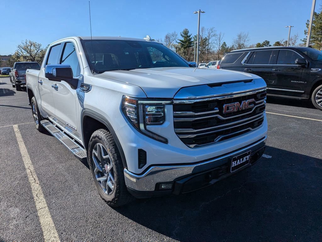 Used 2023 GMC Sierra 1500 SLT w/ SLT Premium Package image 2