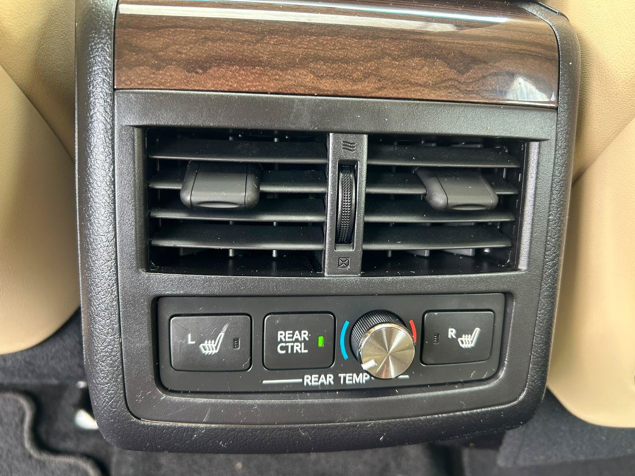 Used 2014 Toyota Avalon Limited FWD image 15