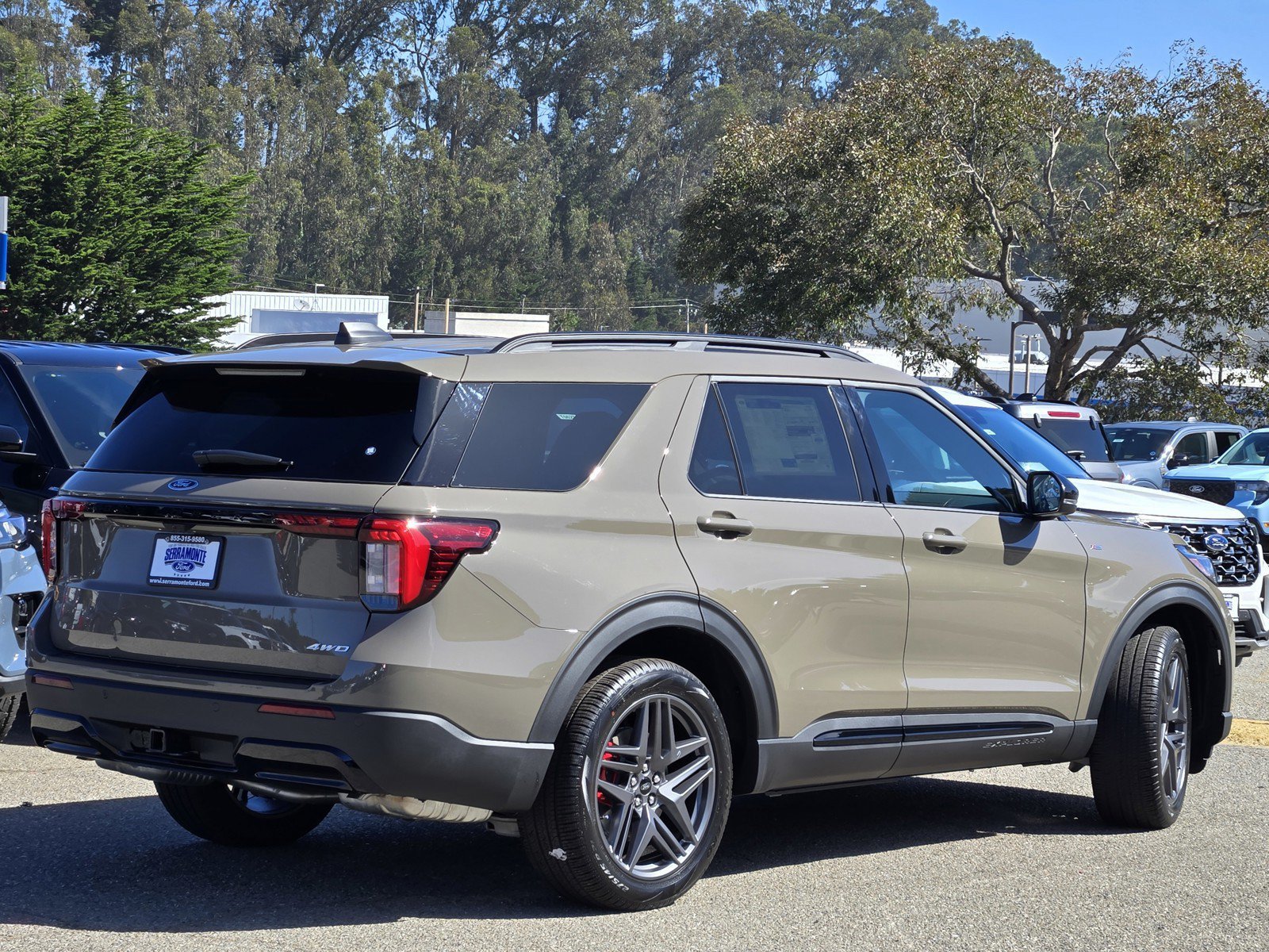 New 2026 Ford Explorer ST-Line w/ ST-Line Street Pack AWD/4WD image 14