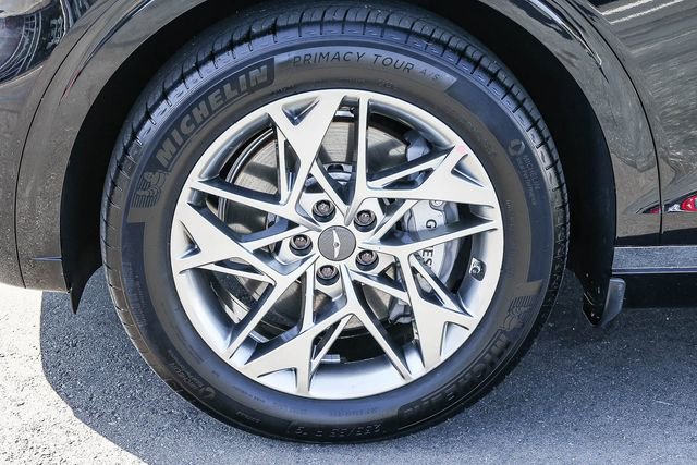 Used 2025 Genesis GV70 2.5T image 9