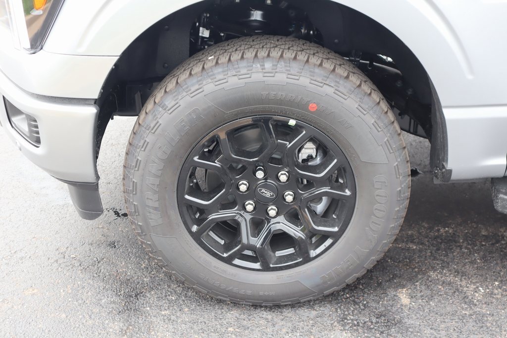 New 2025 Ford F150 Lariat w/ FX4 Off-Road Package image 19
