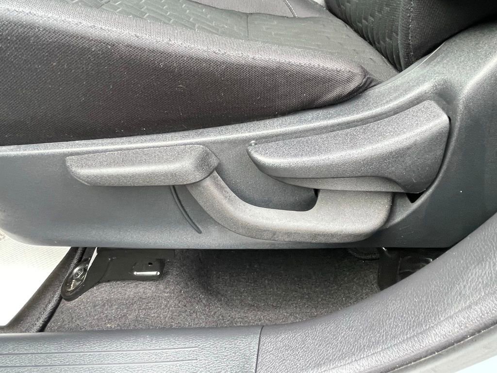 Used 2024 Nissan Kicks SV image 24